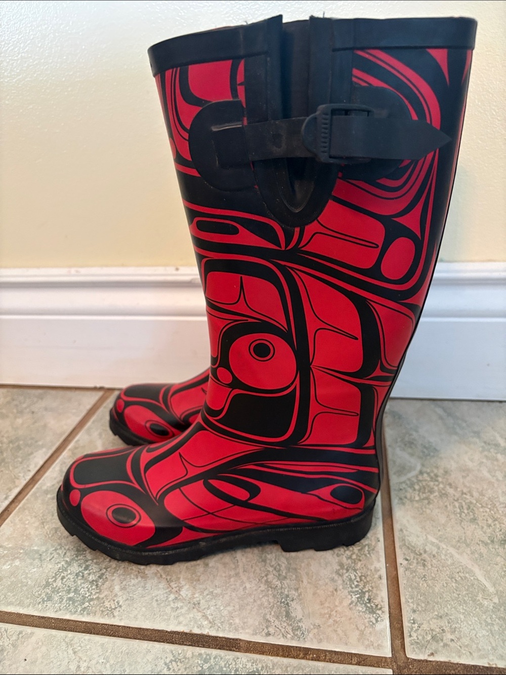 Native Northwest Rubber Rain boots featuring Haida art design US 6 / EUR 36